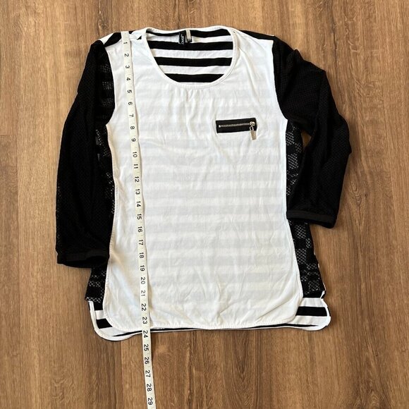 Ravel Black & White Sheer Sleeve Stripe Back Top Sz M - Picture 8 of 12